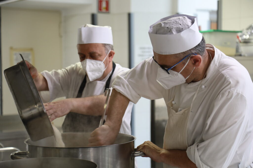 In cucina con Fondazione Ca' d'Industria